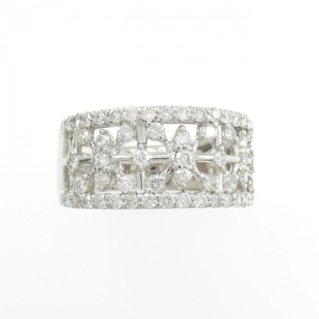 PT900 DIAMOND RING: PT900 Diamond Ring Brand: Unbranded Type/Style: Diamond Ring Material: PT900, Main Stone/Creation Natural Color: Silver Size: US 7 1/4 Accessories: None Accessories Notice: When purchasing