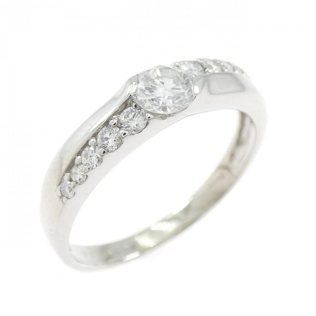 PT900 DIAMOND RING: PT900 Diamond Ring Brand: Unbranded Type/Style: Diamond Ring Material: PT900, Main Stone/Creation Natural Color: Silver Size: US 6 1/4 Accessories: None Accessories Notice: When purchasing pre-owned