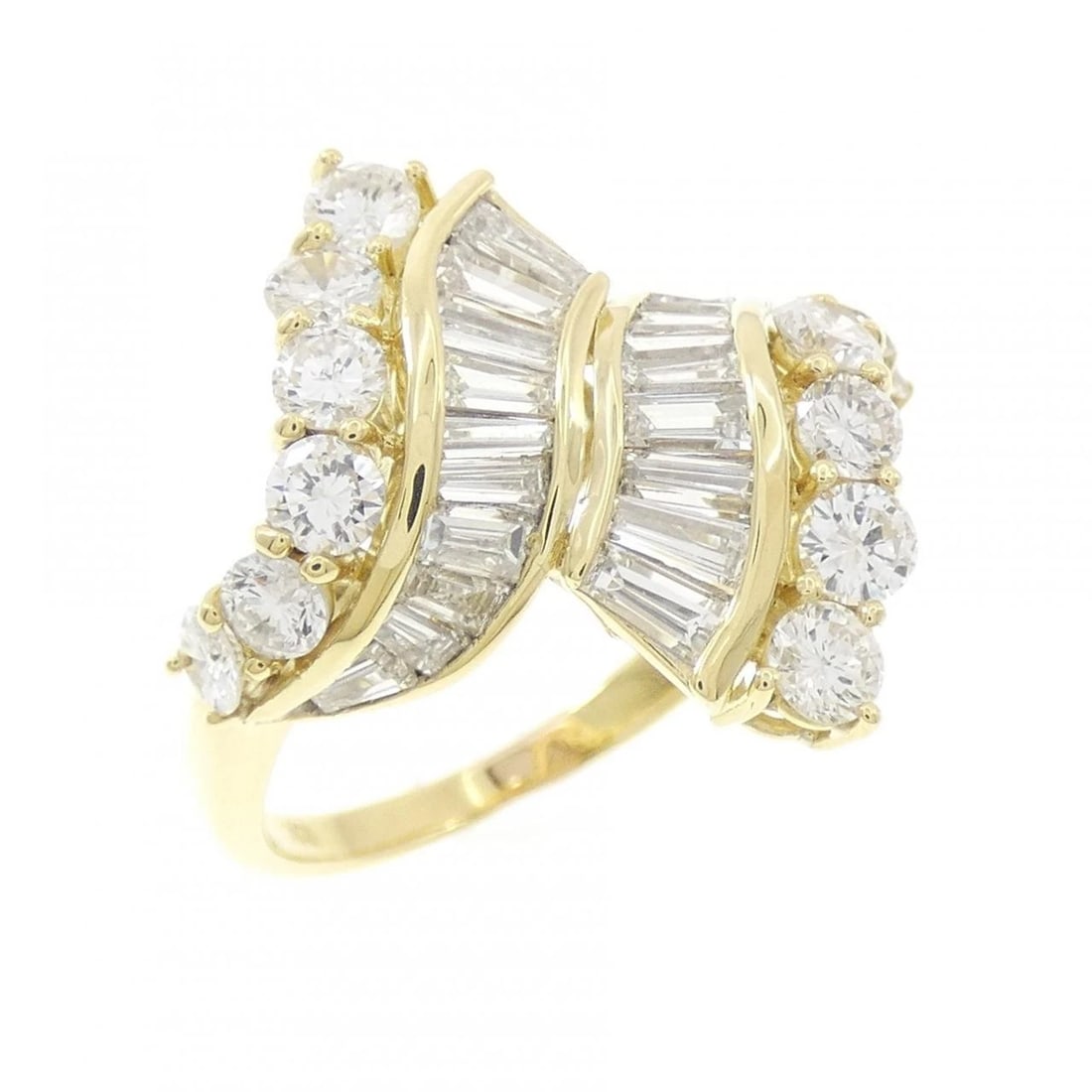 750YG DIAMOND RING: 750YG Diamond Ring Brand: Unbranded Type/Style: Diamond Ring Material: 750YG, Main Stone/Creation Natural Color: Yellow Gold Size: US 8 1/4 Accessories: None Accessories Notice: When purch