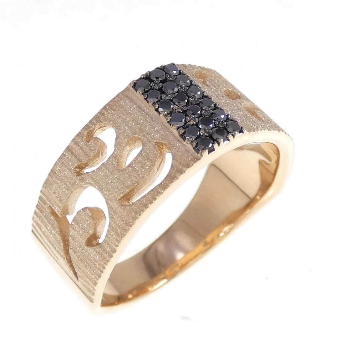 K18PG/K18BG DIAMOND RING: K18PG/K18BG Diamond Ring Brand: Unbranded Type/Style: Diamond ring Material: K18PG/K18BG, Main Stone/Creation RubySecondary Stone Diamond Color: pink gold/black gold Size: US 12.25 Accessories: None