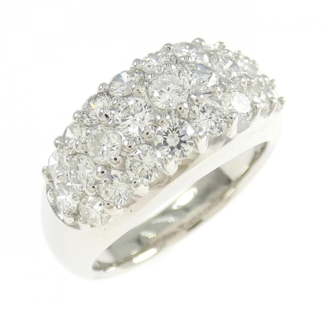 PT900 PAVE DIAMOND RING (1 of 3)