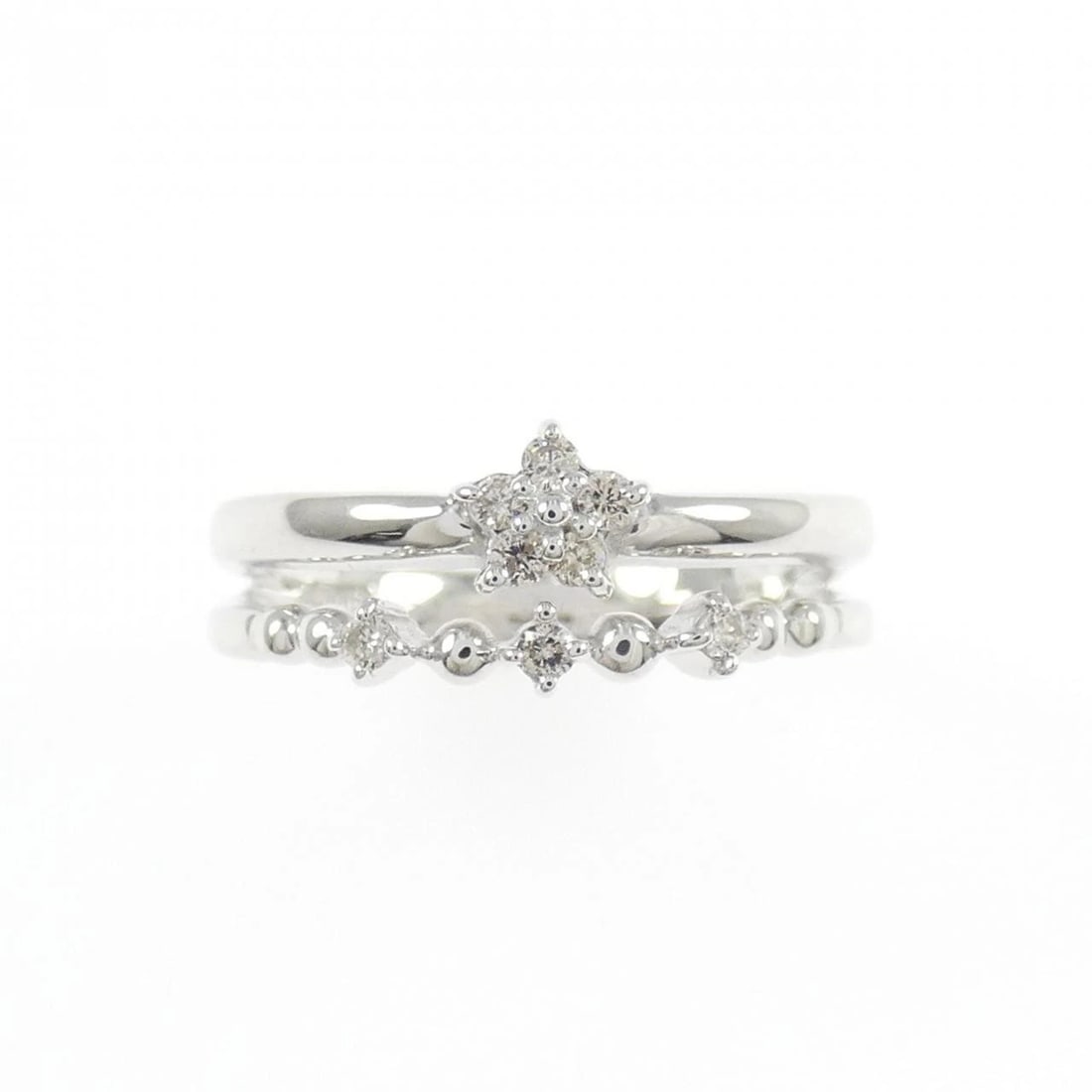 K18WG FLOWER DIAMOND RING: K18WG Flower Diamond Ring Brand: Unbranded Type/Style: Diamond Ring Material: K18WG, Main Stone/Creation Natural Color: White Gold Size: US 3 1/2 Accessories: None Accessories Notice: When purchasing