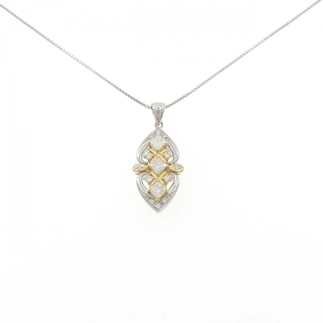 PT900/K18YG/PT850 DIAMOND NECKLACE: PT900/K18YG/PT850 Diamond Necklace Brand: Unbranded Type/Style: Diamond Necklace Material: PT900/K18YG/PT850, Main Stone/Creation Natural Color: Silver,YG Size: Actual Size Pendant length approx. x