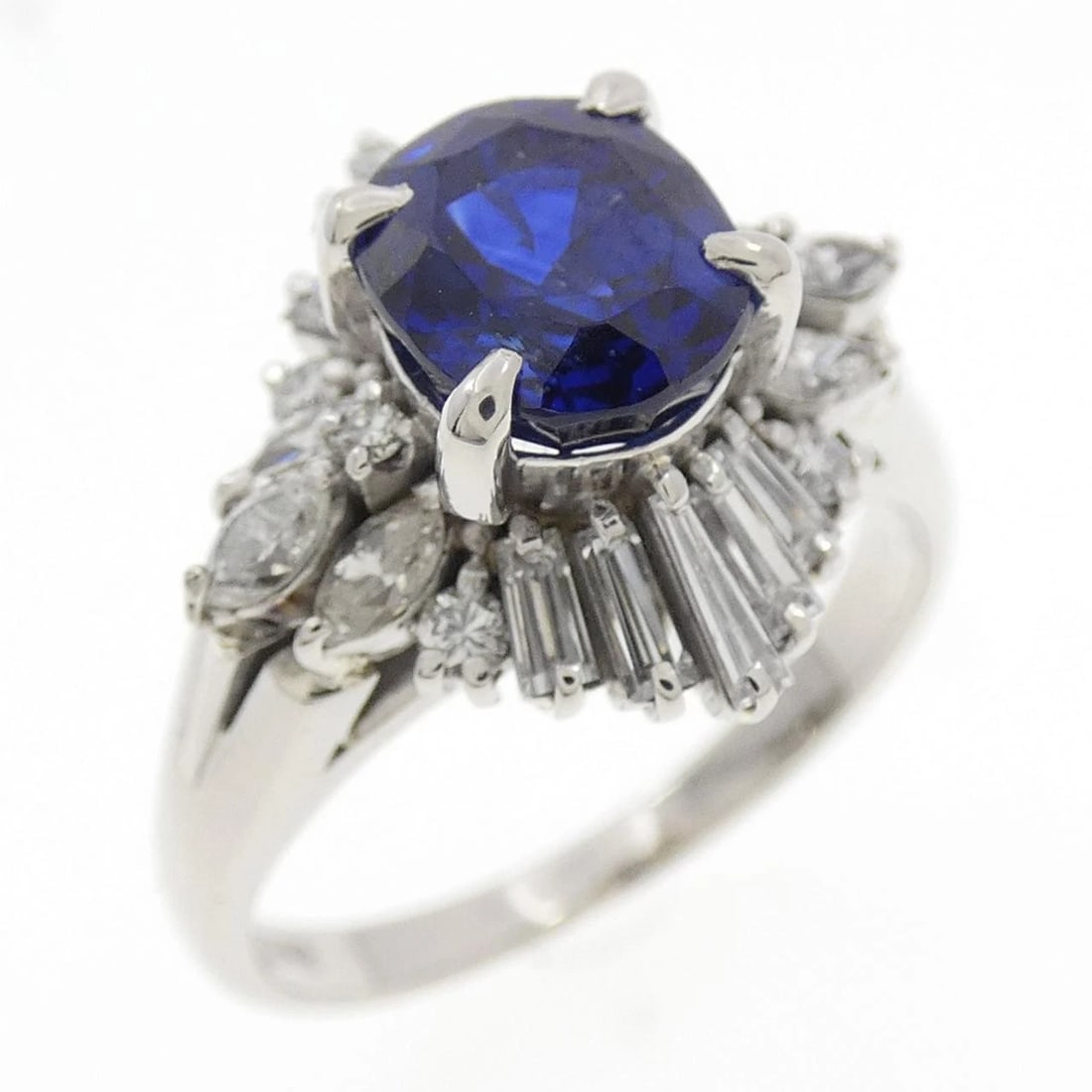 PT900 SAPPHIRE RING: PT900 Sapphire Ring Brand: Unbranded Type/Style: Sapphire Ring Material: PT900, Main Stone/Creation sapphire Secondary Stone Diamond Color: silver Size: US 6 1/4 Accessories: None Accessor