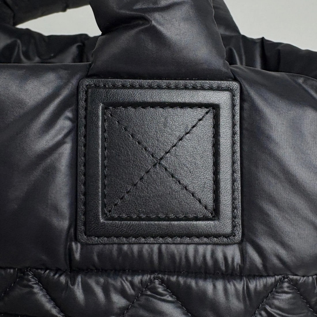 CHANEL COCO COCOON SMALL TOTE BAG - 4