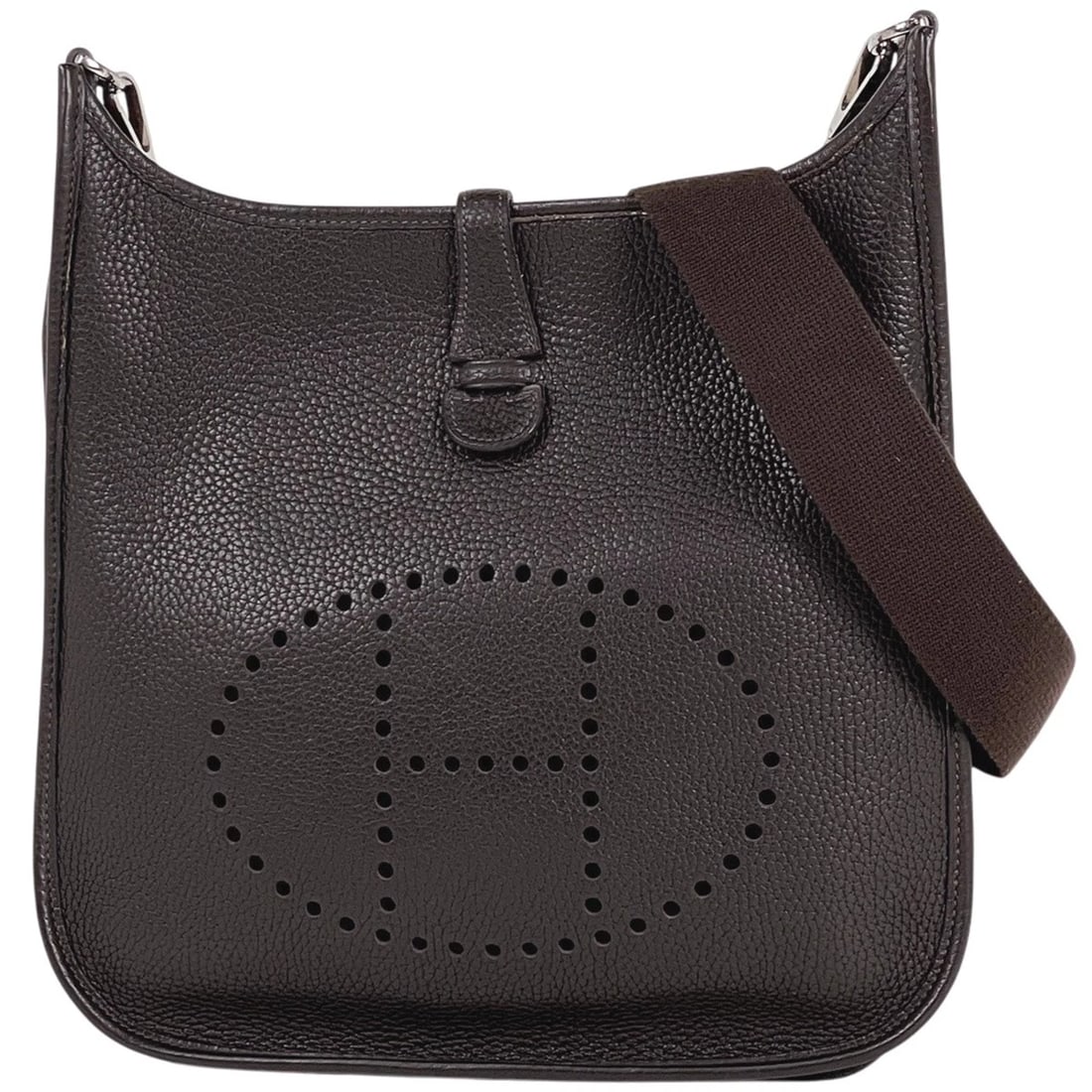 HERMES EVELYN 2 PM PUNCHING H LOGO SHOULDER BAG: HERMES Evelyn 2 PM punching H logo Shoulder Bag Brand: HERMES Type/Style: Shoulder Bag Material: Taurillon Clemence Color: Ebene Size: Width 28.5cm (11.2") Height (median) 28cm (11") Depth 8cm (3.1")