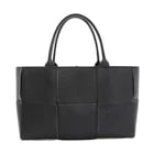 BOTTEGA VENETA MEDIUM ARCO TOTE BAG LEATHER: BOTTEGA VENETA Medium Arco Tote Bag Leather Brand: BOTTEGA VENETA Type/Style: Tote Bag Material: Leather Color: Black Size: W 14.57 inch, H 9.45 inch, D 4.72 inch Accessories: None Accessories