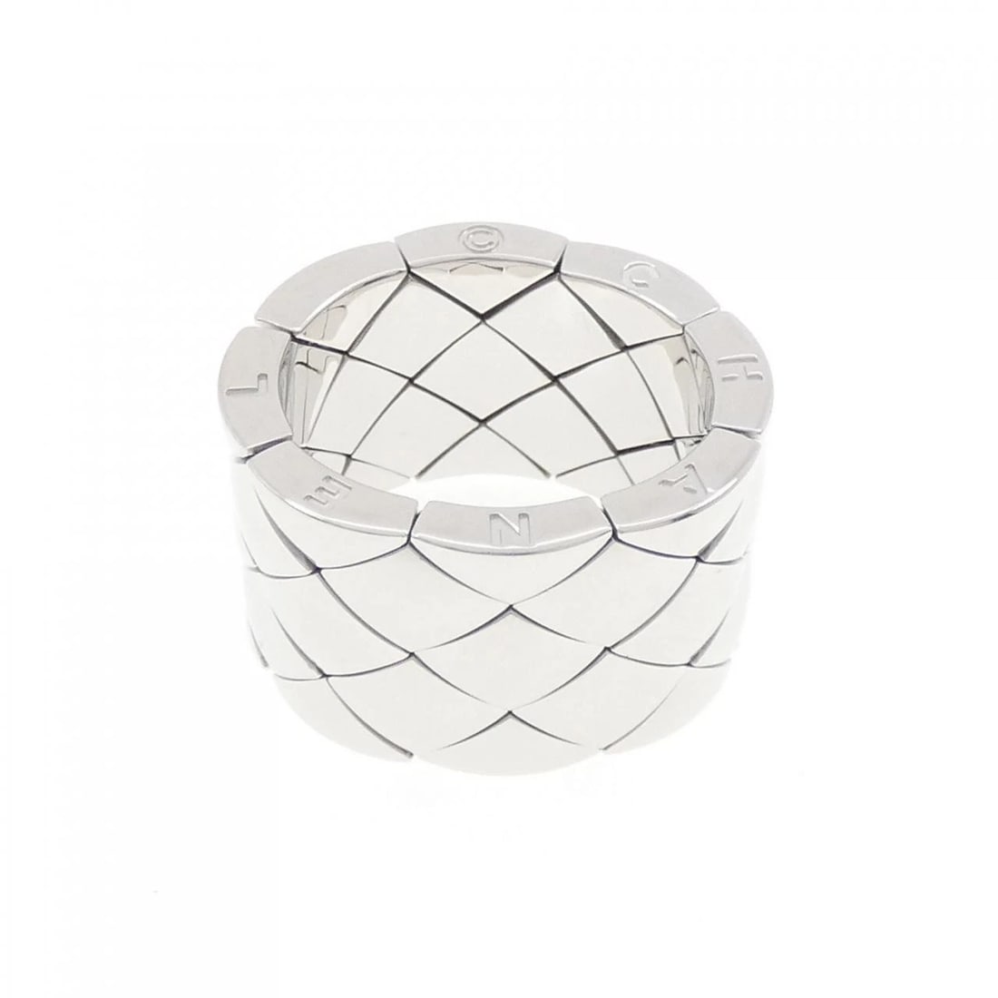 CHANEL MATELASSE LARGE RING: Chanel Matelasse Large Ring Brand: CHANEL Type/Style: Chanel Ring Material: 750 white gold Color: none Size: US6 1/4 Accessories: None Accessories Notice: When purchasing pre-owned goods, please