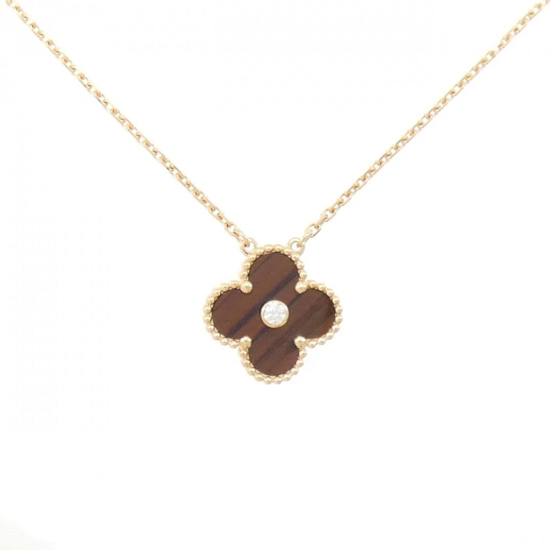 VAN CLEEF & ARPELS ALHAMBRA: Van Cleef & Arpels Alhambra Brand: Van Cleef & Arpels Type/Style: Van Cleef & Arpels Necklace Material: 750 Pink Gold, Main Stone/Creation Bullseye Secondary Stone Natural Color: Pink Gold Size: