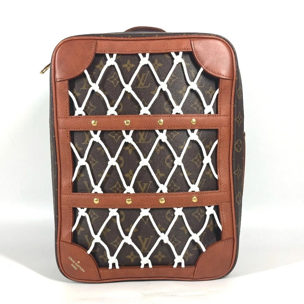 LOUIS VUITTON NBA COLLABORATION SHOEBOX BACKPACK: LOUIS VUITTON NBA collaboration Shoebox Backpack Brand: LOUIS VUITTON Type/Style: Backpack Material: Monogram Canvas Color: Brown Size: W10.0?H14.0?D4.7inch / W25.5cm?H35.5cm?D12cm Accessories: No