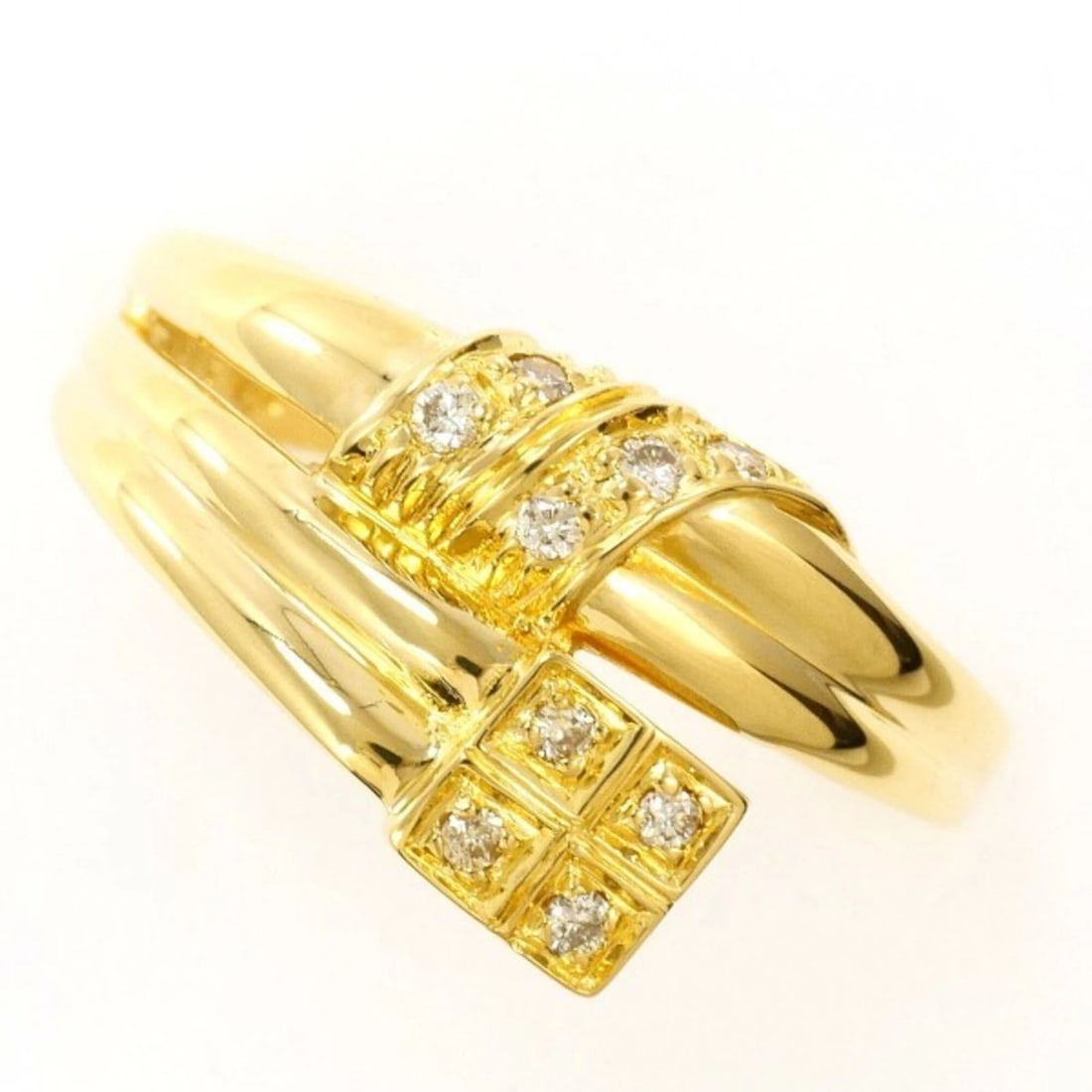 18K YELLOW GOLD RING DIAMOND: 18K Yellow Gold Ring Diamond Brand: Unbranded Type/Style: Band Ring Material: Yellow gold (18K) Color: Yellow gold Size: US 5.5 Accessories: None Accessories Notice: When purchasing pre-ow
