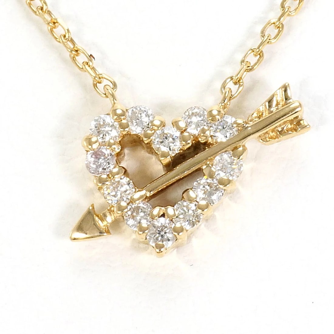 10K YG YELLOW GOLD NECKLACE DIAMOND: 10K YG Yellow Gold Necklace Diamond Brand: Unbranded Type/Style: Necklace Material: Yellow gold (10K) Color: Yellow gold Size: Neck Circumference 40 cm / 15.74'' Pendant Size 6mm x 11mm / 0.23'' x