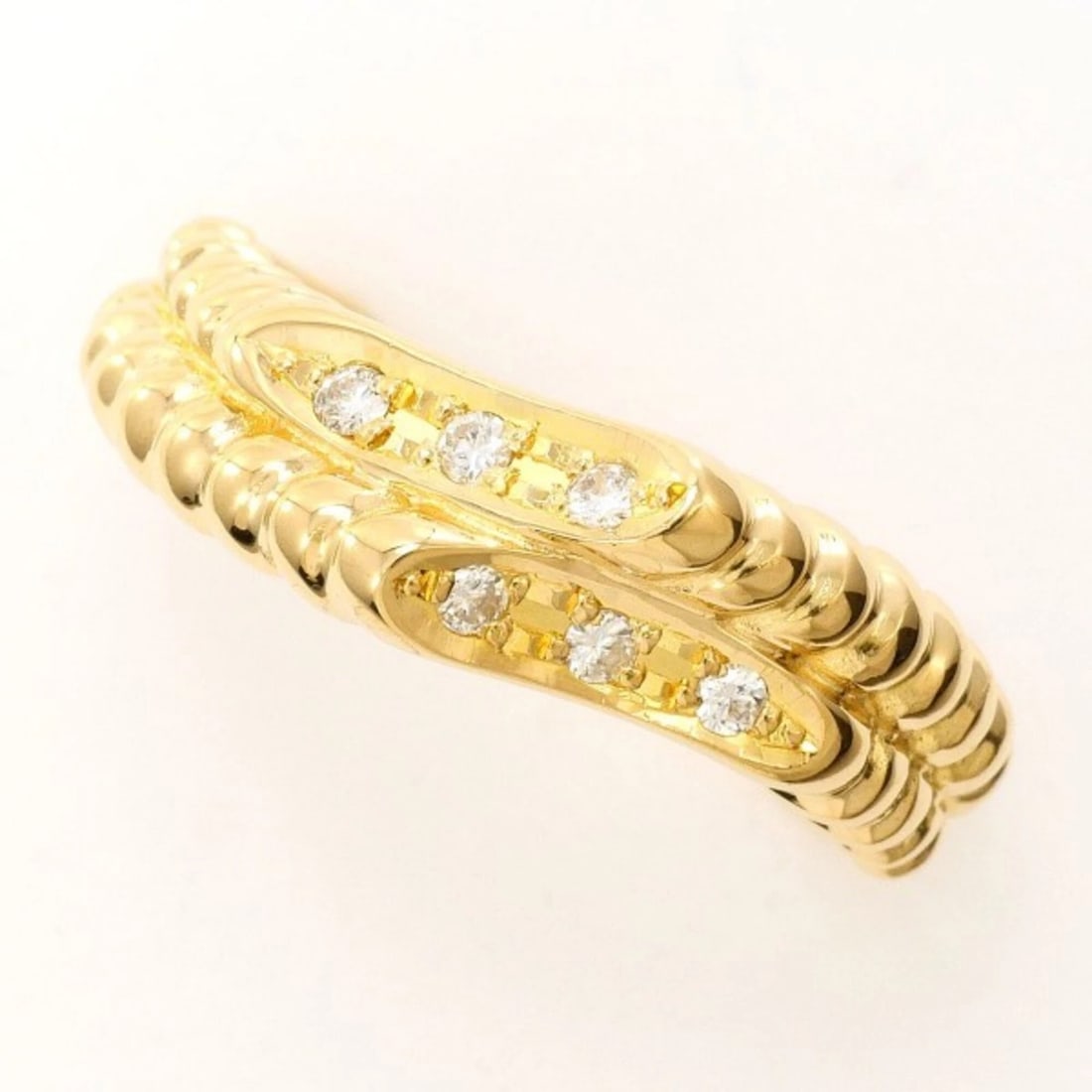 18K YELLOW GOLD RING DIAMOND: 18K Yellow Gold Ring Diamond Brand: Unbranded Type/Style: Band Ring Material: Yellow gold (18K) Color: Yellow gold Size: US 6.5 Accessories: None Accessories Notice: When purchasing pre-ow