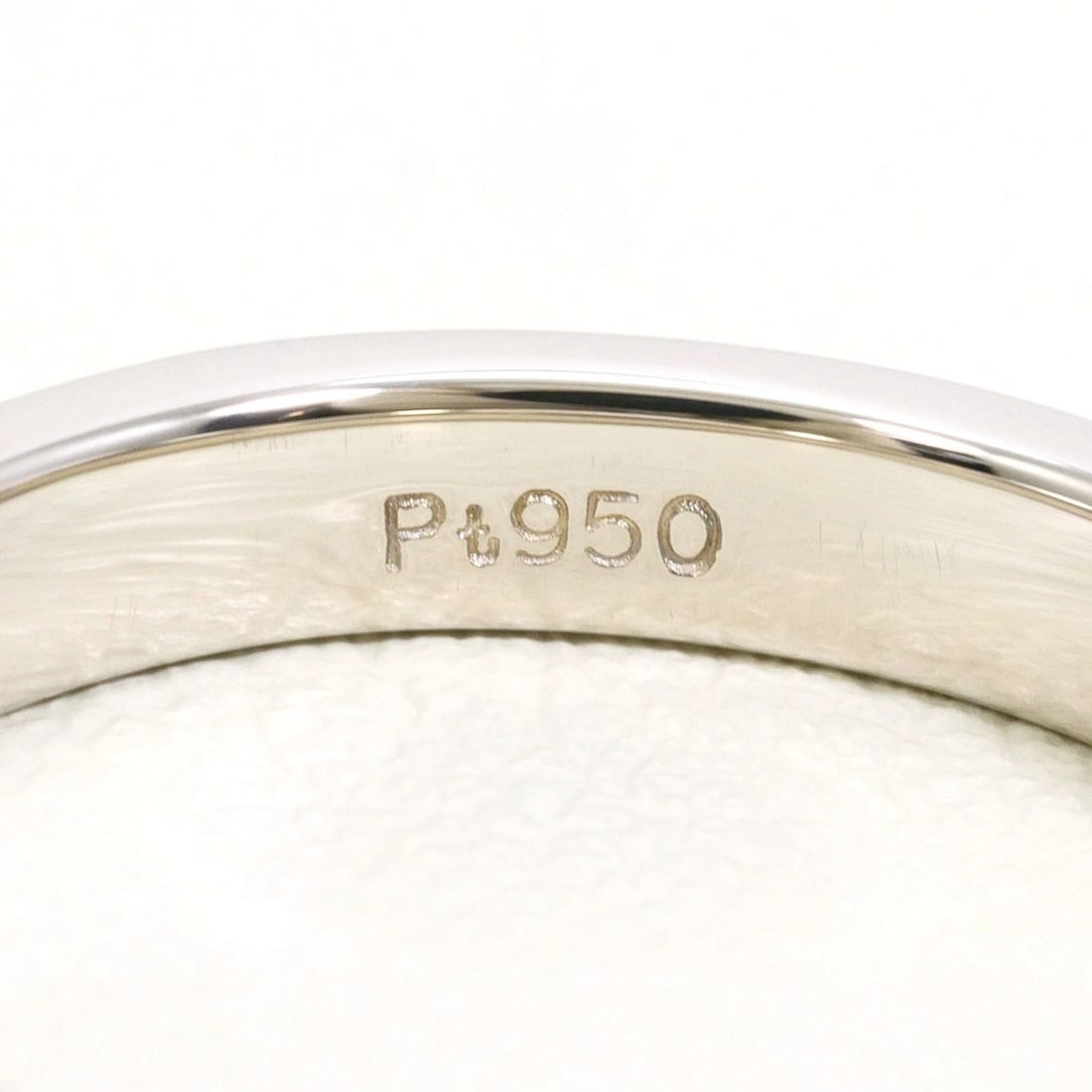 PT900 PLATINUM RING DIAMOND - 4