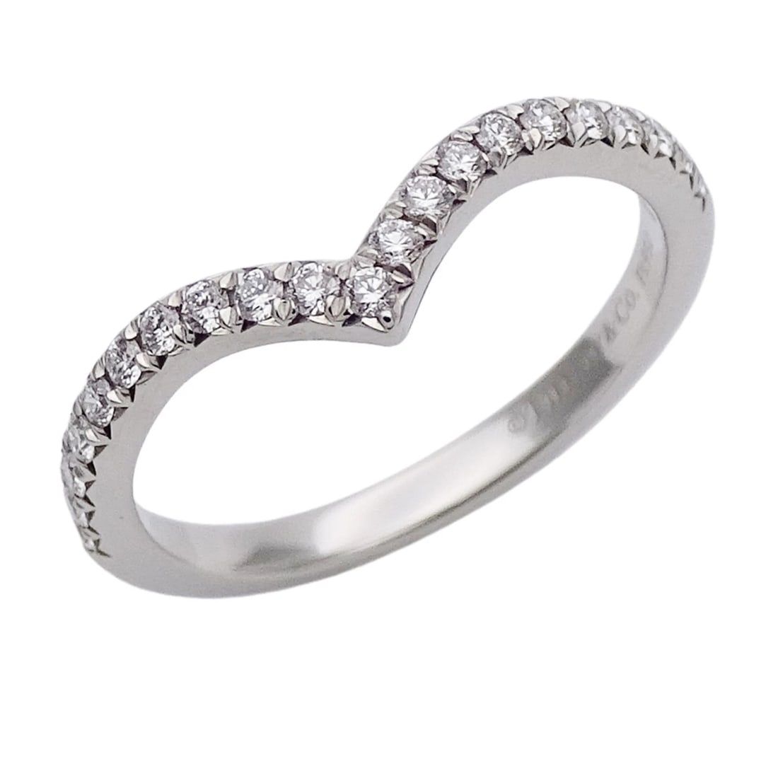 TIFFANY & CO. WOMEN'S RING, BRAND NAME PT950 PLATINUM, DIAMOND: Tiffany & Co. Women's Ring, Brand Name PT950 Platinum, Diamond Brand: Tiffany Type/Style: Band Ring Material: Platinum 950, Main Stone/Creation Natural Color: Silver Size: US 5 Accessories: None