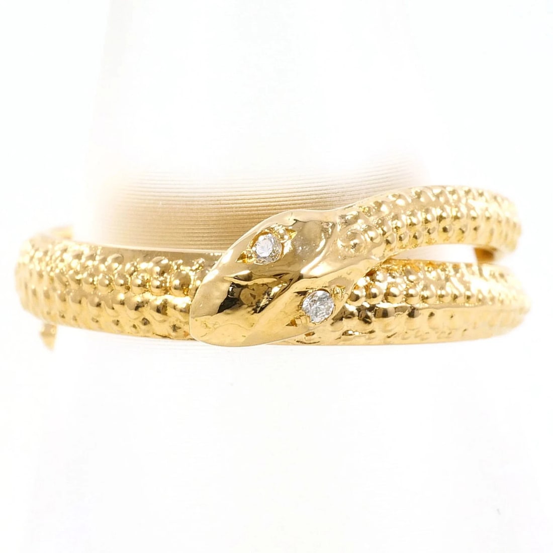 18K YELLOW GOLD RING DIAMOND: 18K Yellow Gold Ring Diamond Brand: Unbranded Type/Style: Band Ring Material: Yellow gold (18K) Color: Yellow gold Size: US 6 Accessories: None Accessories Notice: When purchasing pre-owned goods,