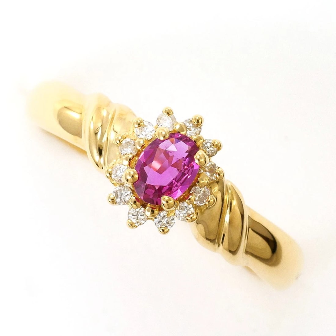 K18 18K GOLD RING RUBY: K18 18k gold Ring Ruby Brand: No Brand Type/Style: Ring Material: 18k gold, Main Stone/Creation Ruby Color: Gold Size: US 6 1/2 Accessories: None Accessories Notice: When purchasing pre-owned goods,
