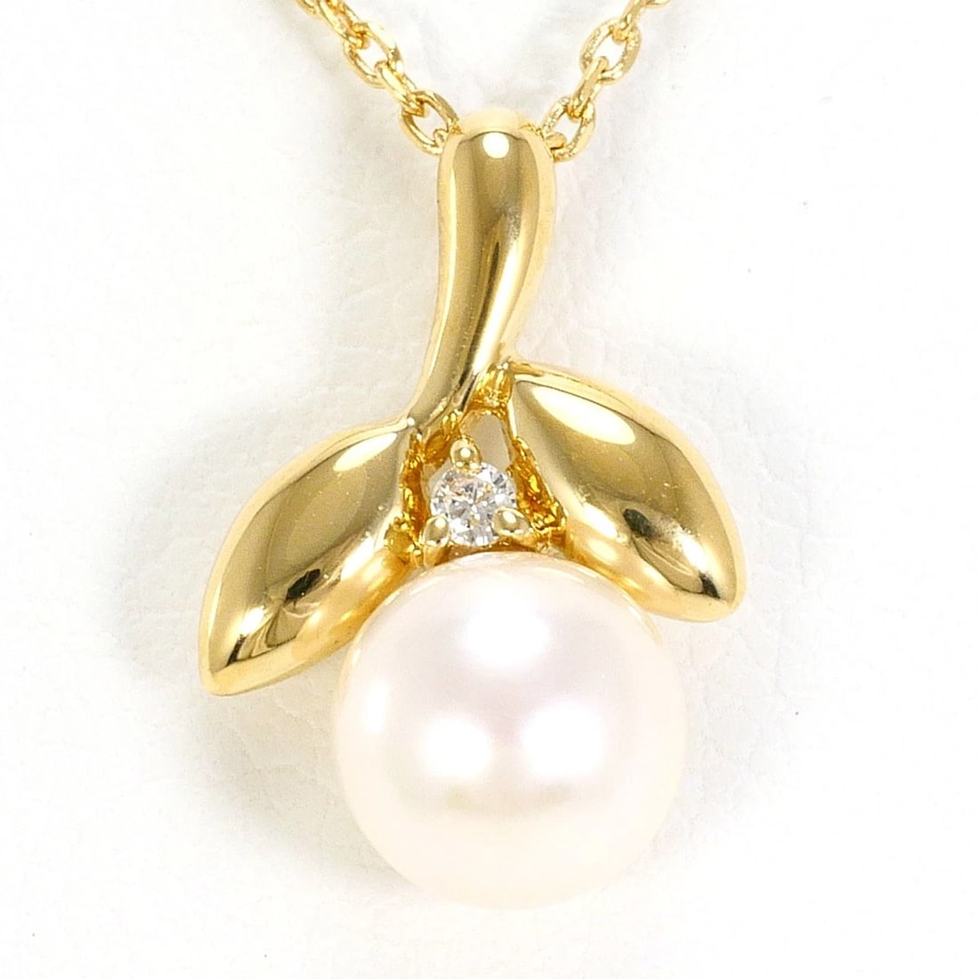 K18 18K GOLD NECKLACE PEARL: K18 18k gold Necklace Pearl Brand: No Brand Type/Style: Necklace Material: 18k gold, Main Stone/Creation Cultured Pearl Color: Gold Size: Total length40cm Accessories: None Accessories Notice: When