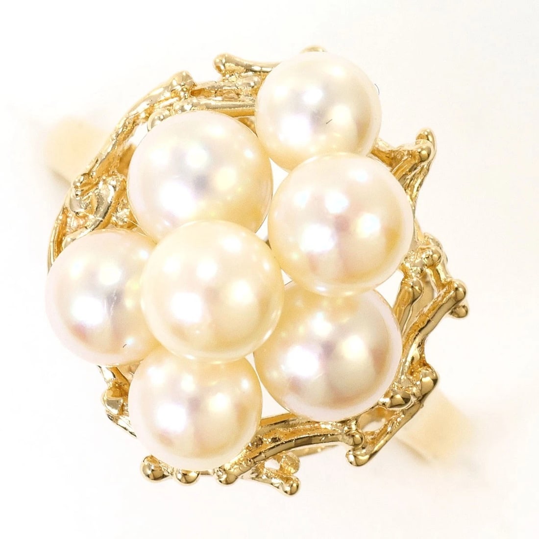 14K GOLD RING PEARL: 14K Gold Ring Pearl Brand: No Brand Type/Style: Ring Material: 14k Gold, Main Stone/Creation Cultured Pearl Color: gold Size: US 6 1/2 Accessories: None Accessories Notice: When purchasing