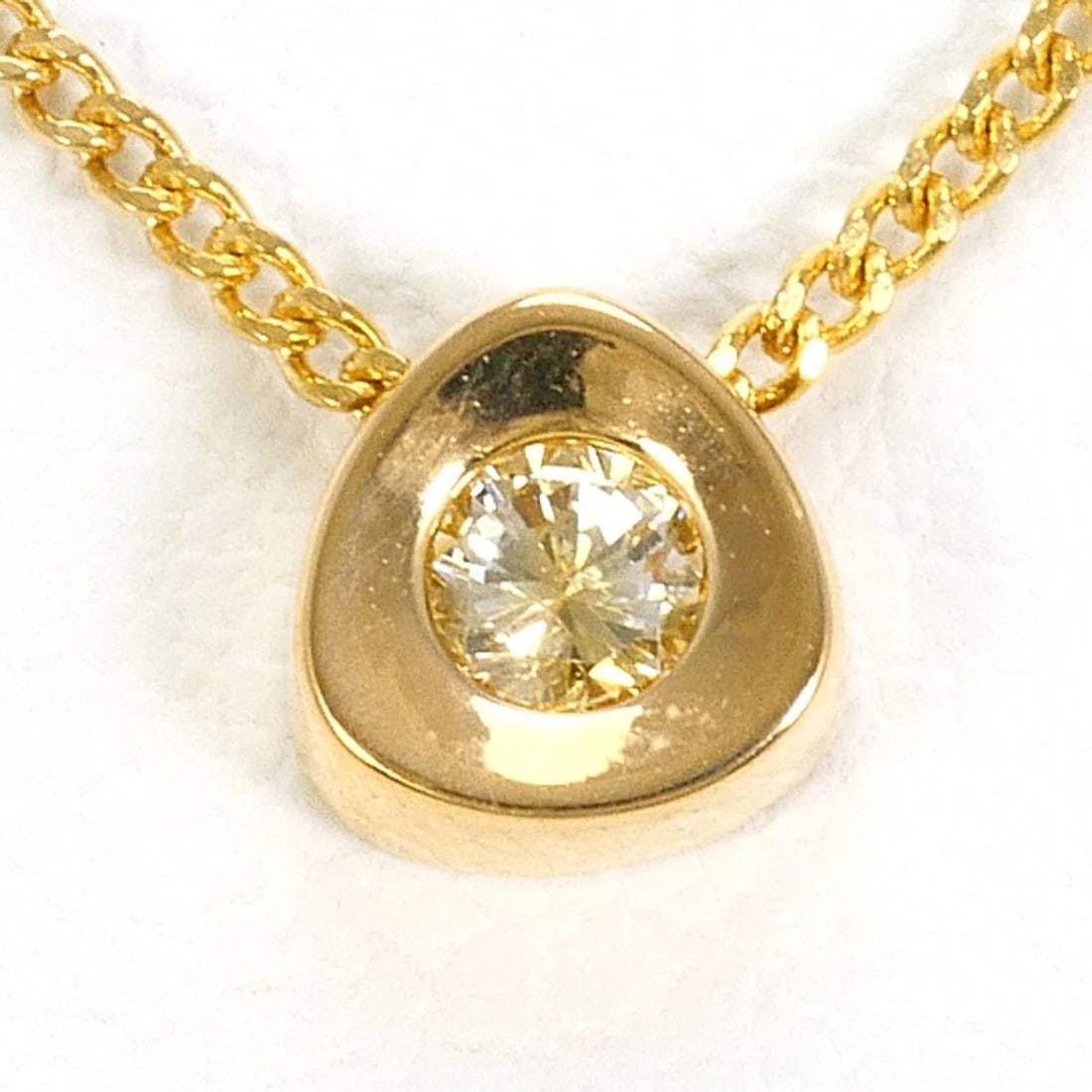 K18 18K GOLD NECKLACE DIAMOND: K18 18k gold Necklace Diamond Brand: No Brand Type/Style: Necklace Material: 18k gold, Main Stone/Creation Diamond Color: gold Size: Total length40cm Accessories: None Accessories Notice: When