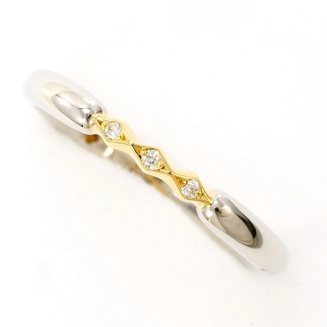PORTADA PT950 PLATINUM RING DIAMOND: Portada PT950 Platinum Ring Diamond Brand: Portada Type/Style: Ring Material: PT950 Platinum, Main Stone/Creation Diamond Color: Silver Size: US 6 1/4 Accessories: None Accessories Notice: