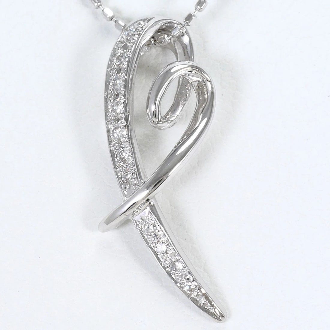 K18 18K GOLD NECKLACE DIAMOND: K18 18k gold Necklace Diamond Brand: No Brand Type/Style: Necklace Material: 18k gold, Main Stone/Creation Diamond Color: Gold Size: total length 40 cm Accessories: None Accessories Notice: When