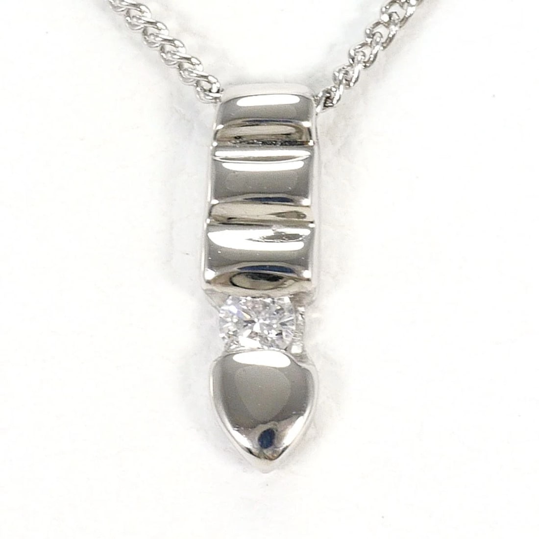 K18 18K GOLD NECKLACE DIAMOND: K18 18k gold Necklace Diamond Brand: No Brand Type/Style: Necklace Material: 18k gold, Main Stone/Creation Diamond Color: Gold Size: total length 40 cm Accessories: None Accessories Notice: When