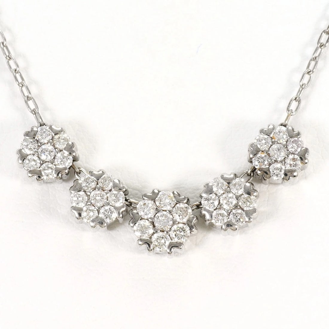 K18 18K GOLD NECKLACE DIAMOND: K18 18k gold Necklace Diamond Brand: No Brand Type/Style: Necklace Material: 18k gold, Main Stone/Creation Diamond Color: Gold Size: total length 45cm Accessories: None Accessories Notice: When
