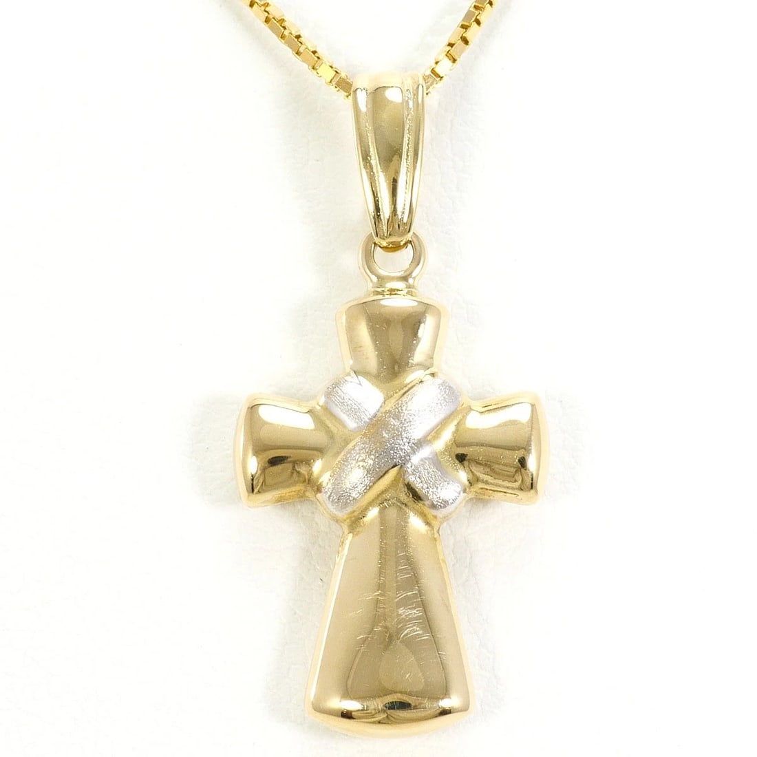 K14 14K GOLD NECKLACE: K14 14K Gold Necklace Brand: No Brand Type/Style: Necklace Material: 14K Gold Color: Gold Size: TOTAL LENGTH 40CM Accessories: None Accessories Notice: When purchasing pre-owned goods, please refer