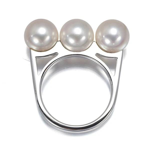 TASAKI RING AKOYA PEARL 18K 750 WHITE GOLD: TASAKI Ring Akoya Pearl 18K 750 White Gold Brand: TASAKI Type/Style: Ring Material: 18K 750 White Gold Color: White Size: US 5.25-5.5 Accessories: None Accessories Notice: When purchasing pre-owned