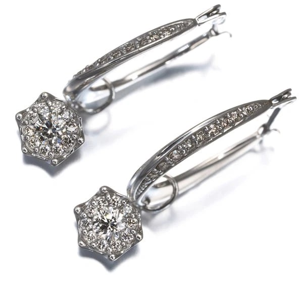 ESTELLE EARRINGS DIAMOND 900 PLATINUM: ESTELLE Earrings Diamond 900 Platinum Brand: ESTELLE Type/Style: EarRing Material: 900 / Platinum, Main Stone/Creation Natural Color: Silver Size: Design size: 7.0 x 6.5mmEarring total length: 25.0mm