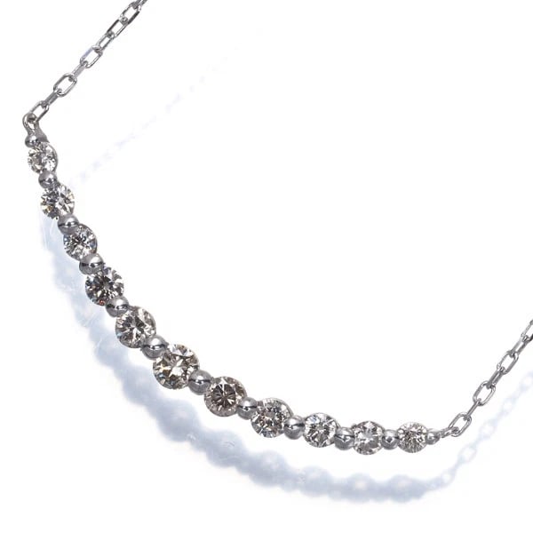 DIAMOND NECKLACE 18K 750 WHITE GOLD: Diamond Necklace 18K 750 White Gold Brand: Unbranded Type/Style: Necklace Material: 18K 750 White Gold, Main Stone/Creation Natural Color: White Size: Necklace length: 48cm Pendant size: 2.8 x 31.0mm