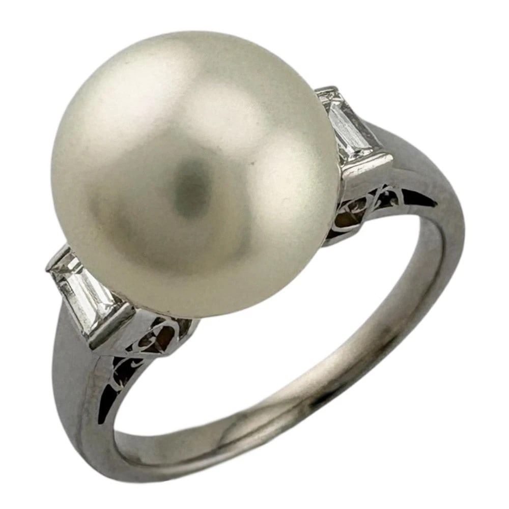 MIKIMOTO RING PT900PLATINUM PEARL DIAMOND: MIKIMOTO Ring Pt900Platinum Pearl diamond Brand: MIKIMOTO Type/Style: Ring Material: Pt900Platinum, Main Stone/Creation Pearl/diamond Color: Silver Size: US 6 3/8 Accessories: None Accesso
