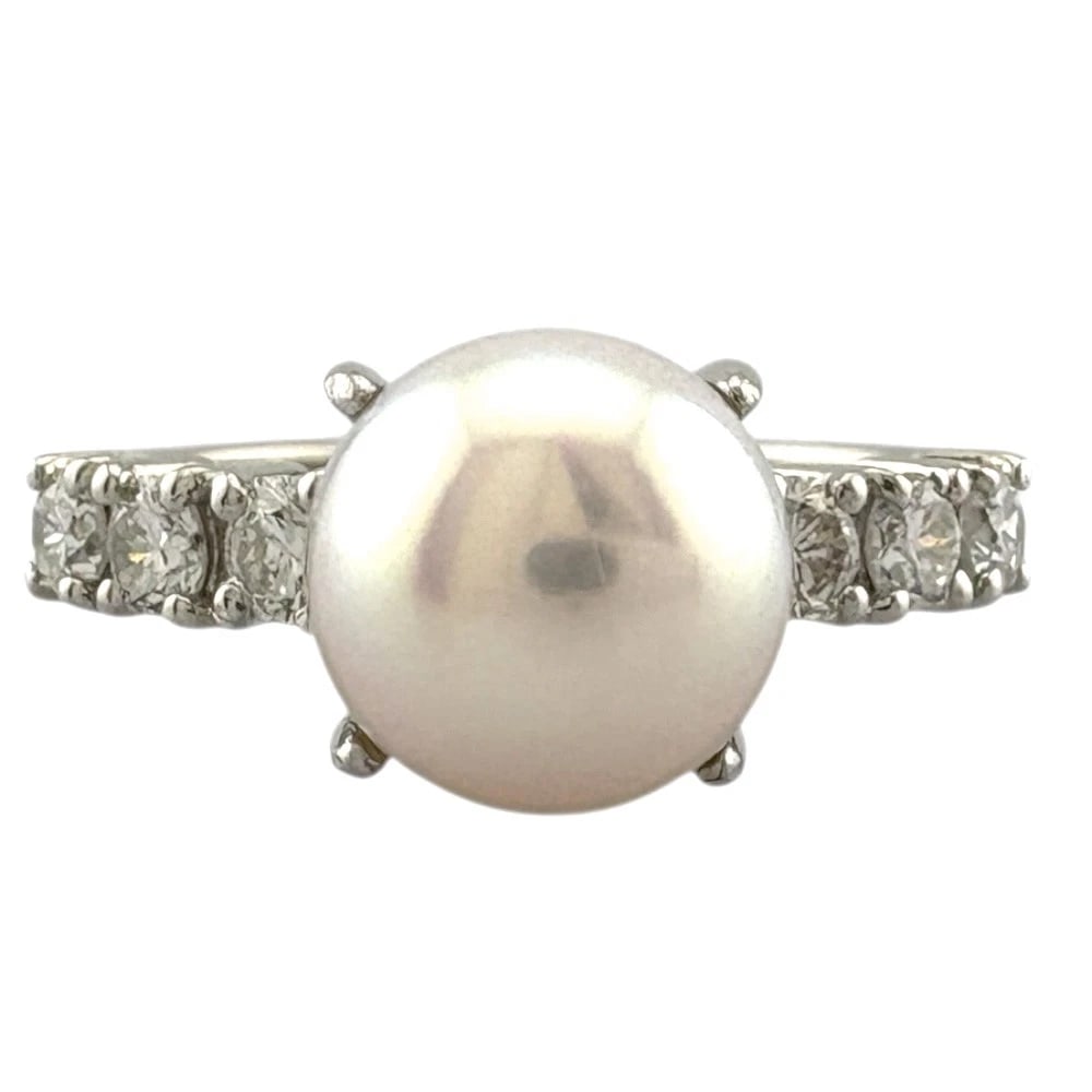 RING PT900PLATINUM PEARL DIAMOND: Ring Pt900Platinum Pearl diamond Brand: Unbranded Type/Style: Ring Material: Pt900Platinum, Main Stone/Creation Pearl/diamond Color: Silver Size: US 6 3/8 Accessories: None Accessories Not