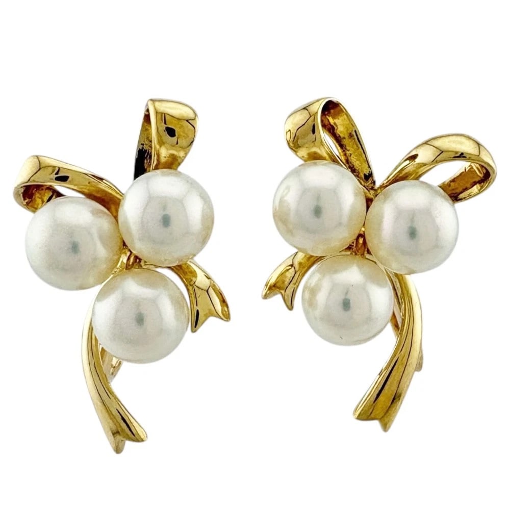 MIKIMOTO EARRING K18 YELLOW GOLD AKOYA PEARL: MIKIMOTO Earring K18 yellow gold Akoya pearl Brand: MIKIMOTO Type/Style: EarRing Material: K18 yellow gold, Main Stone/Creation Akoya pearl Color: gold Size: 21.5mm x 15.0mm(*mm) Pearl diameter:5.5mm