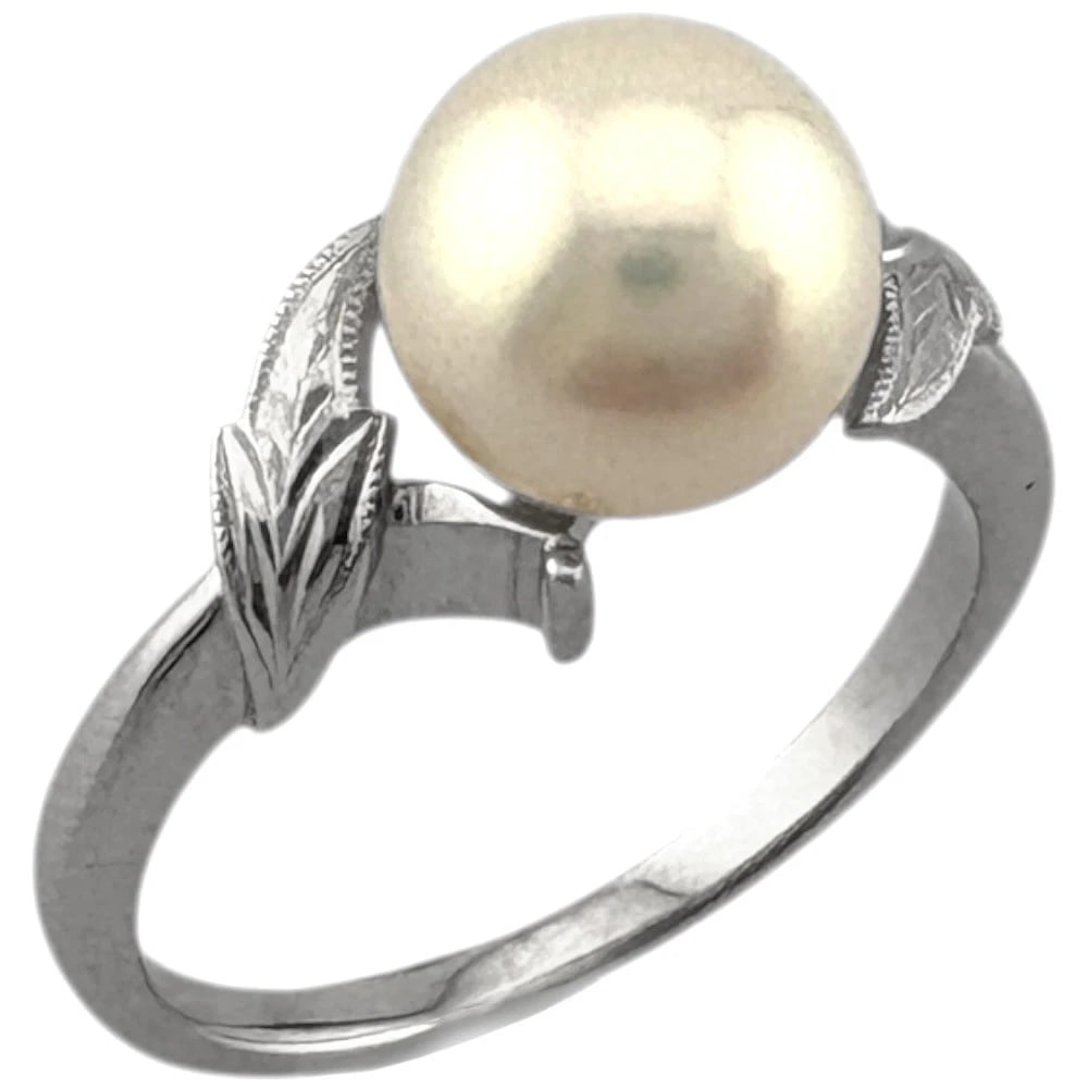 MIKIMOTO RING K18 WHITE GOLD PEARL: MIKIMOTO Ring K18 white gold Pearl Brand: MIKIMOTO Type/Style: Ring Material: K18 white gold, Main Stone/Creation PEARL Color: Silver Size: US 5 1/2 Accessories: None Accessories Notice: W