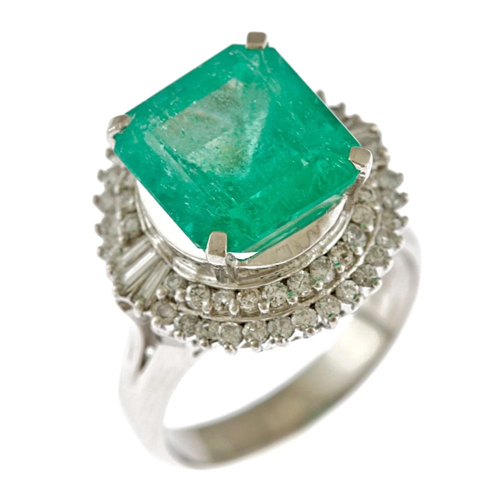 NO BRAND RING PT900PLATINUM EMERALD DIAMOND: no brand Ring Pt900Platinum Emerald diamond Brand: Unbranded Type/Style: Ring Material: PtPlatinum, Main Stone/Creation Emerald/Diamond Color: Silver Size: US 6 1/8 Accessories: None Acces