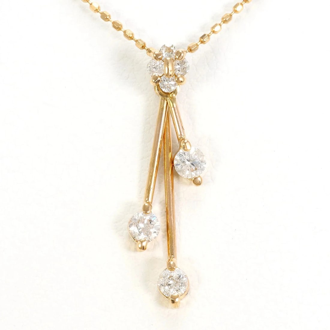14K YG YELLOW GOLD NECKLACE DIAMOND: 14K YG Yellow Gold Necklace Diamond Brand: Unbranded Type/Style: Necklace Material: Yellow gold (14K) Color: Yellow gold Size: Neck Circumference 39 cm / 15.35'' Pendant Size 23mm x 4mm / 0.9'' x