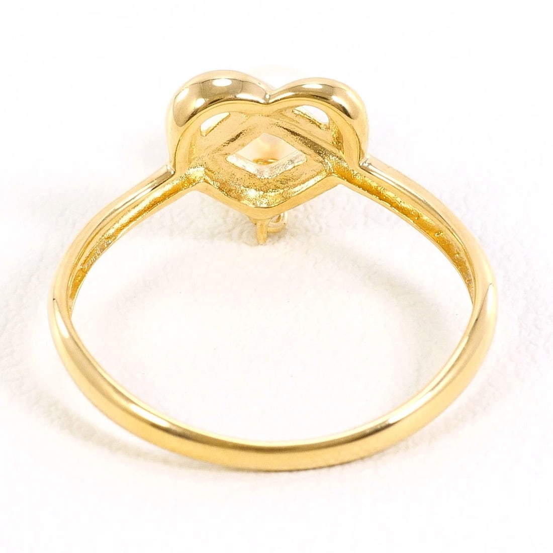 K18 18K GOLD RING PEARL: K18 18k gold Ring Pearl Brand: No Brand Type/Style: Ring Material: 18k gold, Main Stone/Creation cultured Pearl Color: Gold Size: US 6 3/4 Accessories: None Accessories Notice: When purchasing