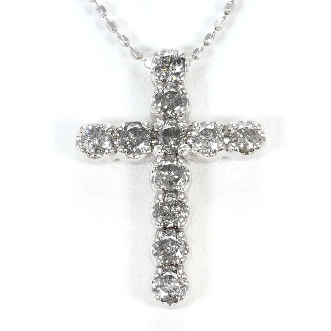 K18 18K GOLD NECKLACE DIAMOND: K18 18k gold Necklace Diamond Brand: No Brand Type/Style: Necklace Material: 18k gold, Main Stone/Creation Diamond Color: Gold Size: Total length 38cm Accessories: None Accessories Notice: When