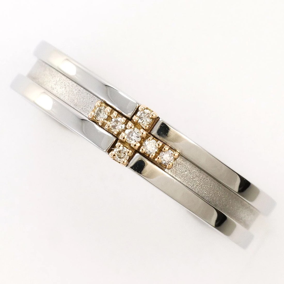 K18 18K GOLD RING DIAMOND: K18 18k gold Ring Diamond Brand: No Brand Type/Style: Ring Material: 18k gold, Main Stone/Creation Diamond Color: Gold Size: US 7 1/4 Accessories: None Accessories Notice: When purchasing pre-owned