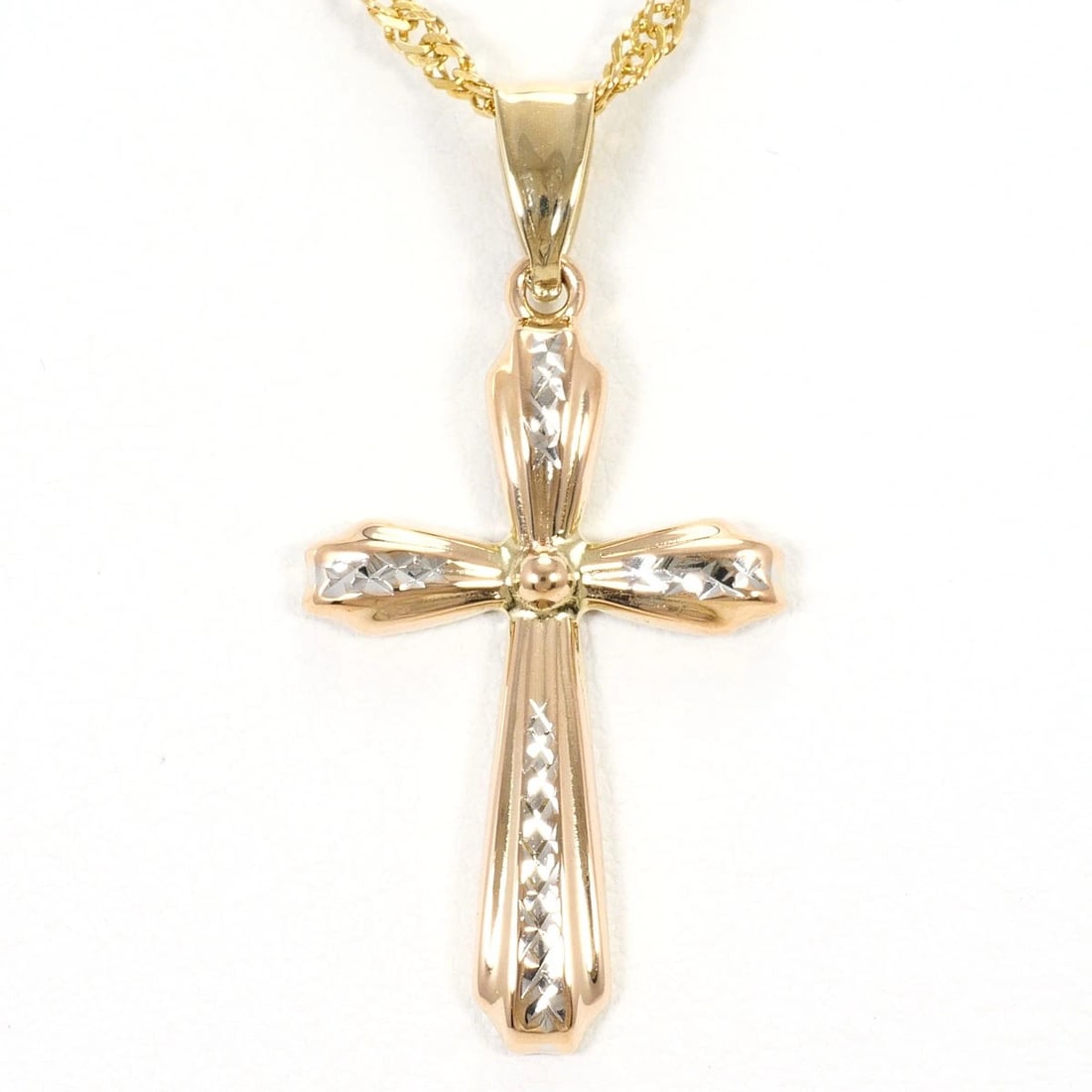 K14 14K GOLD K18 NECKLACE: K14 14K Gold K18 Necklace Brand: No Brand Type/Style: Necklace Material: 14 K Gold Color: Gold Size: Total length 42cm Accessories: None Accessories Notice: When purchasing pre-owned goods, please