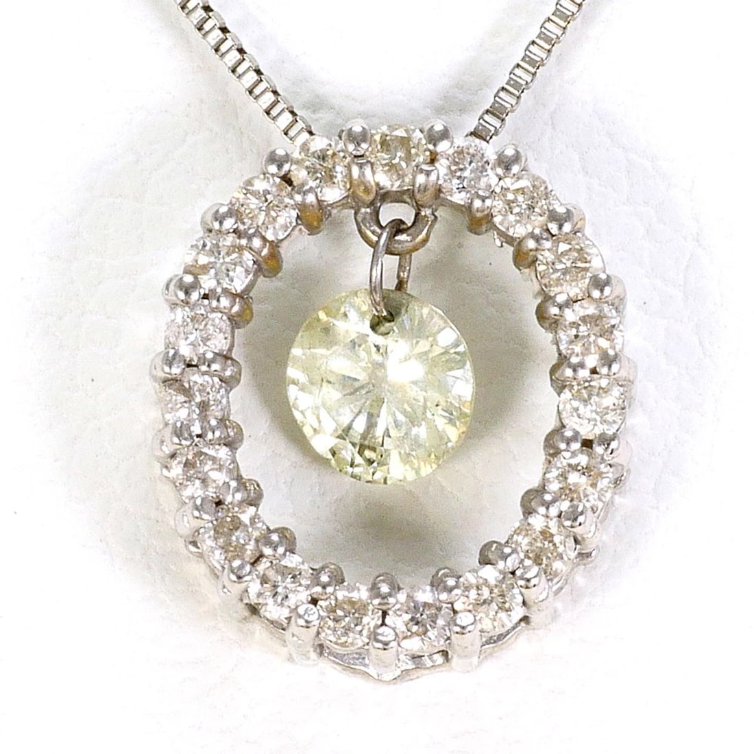K18 18K GOLD NECKLACE DIAMOND: K18 18k gold Necklace Diamond Brand: No Brand Type/Style: Necklace Material: 18k gold, Main Stone/Creation Diamond Color: Gold Size: Total length 42cm Accessories: None Accessories Notice: When