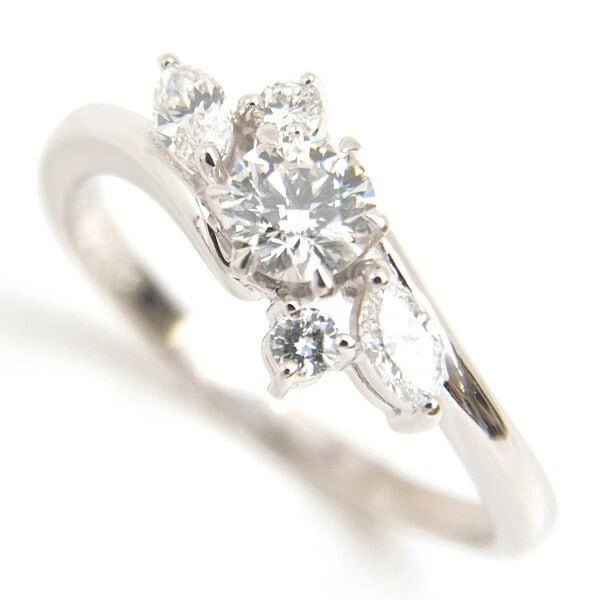 TASAKI 5 DIAMOND RING: TASAKI 5 Diamond Ring Brand: TASAKI Type/Style: Ring Material: Pt900 Color: Platinum Size: US: 6.25 Accessories: None Accessories Notice: When purchasing pre-owned goods, please refer to the photos