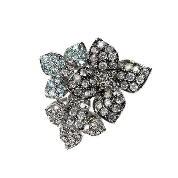 BLACK COATING/ K18WG COLORLESS/TREAT BLUE DIAMOND PENDANT TOP: black coating/ K18WG colorless/treat blue diamond pendant top Brand: None Type/Style: pendant top Material: black coating/ K18WG Color: WG Size: Length/Width/Diameter18.2 Accessories: None