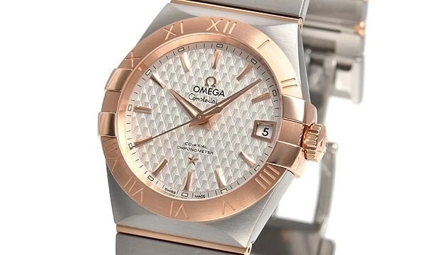 OMEGA CONSTELLATION CO-AXIAL CHRONOMETER WATCH: Omega Constellation Co-Axial Chronometer Watch Brand: OMEGA Type/Style: Wristwatch Material: SS RG Color: Dial Color Silver Size: Case Size: 38mm Accessories: None Accessories Notice: When