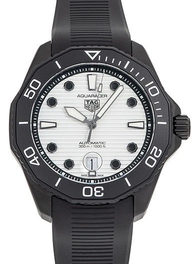 TAG HEUER AQUARACER PROFESSIONAL NIGHT DIVER WHITE NEW WATCH: TAG Heuer Aquaracer Professional Night Diver White New Watch Brand: TAG Heuer Type/Style: Wristwatch Material: SS + Black DLC Color: Dial Color White Size: Case Size: 43mm Accessories: None
