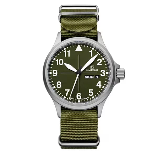 DAMASKO DH N [HUNTING AUTOMATIC NATO STRAP WATCH: DAMASKO DH N [HUNTING Automatic NATO Strap Watch Brand: DAMASKO Type/Style: Wristwatch Material: SS Color: Dial Color Green Size: Case Size: 40mm Accessories: None Accessories Notice: When purchasing