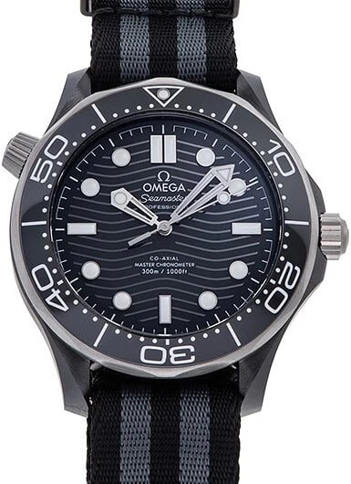 OMEGA SEAMASTER DIVER CO-AXIAL MASTER CHRONOMETER BLACK WATCH: Omega Seamaster Diver Co-Axial Master Chronometer Black Watch Brand: OMEGA Type/Style: Wristwatch Material: Ceramic titanium Color: Dial Color Black Size: Case Size: 43.5mm Accessories: None <