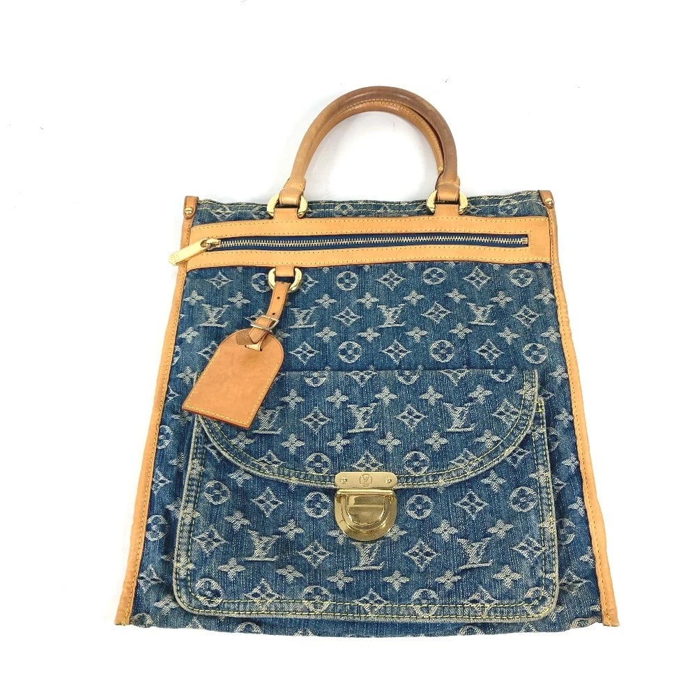 LOUIS VUITTON MONOGRAMDENIM FLAT-SHOPPER TOTE BAG: LOUIS VUITTON MonogramDenim Flat-Shopper Tote Bag Brand: LOUIS VUITTON Type/Style: Shoulder Bag Material: Monogram Denim Color: Blue Size: W12.8?H14.2inch / W32.5cm?H36cm Accessories: None